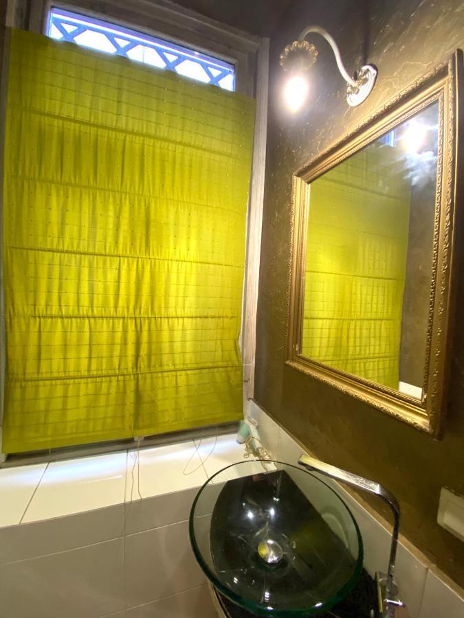 Квартира Подобово На Вулиці Валова 21А リヴィウ エクステリア 写真